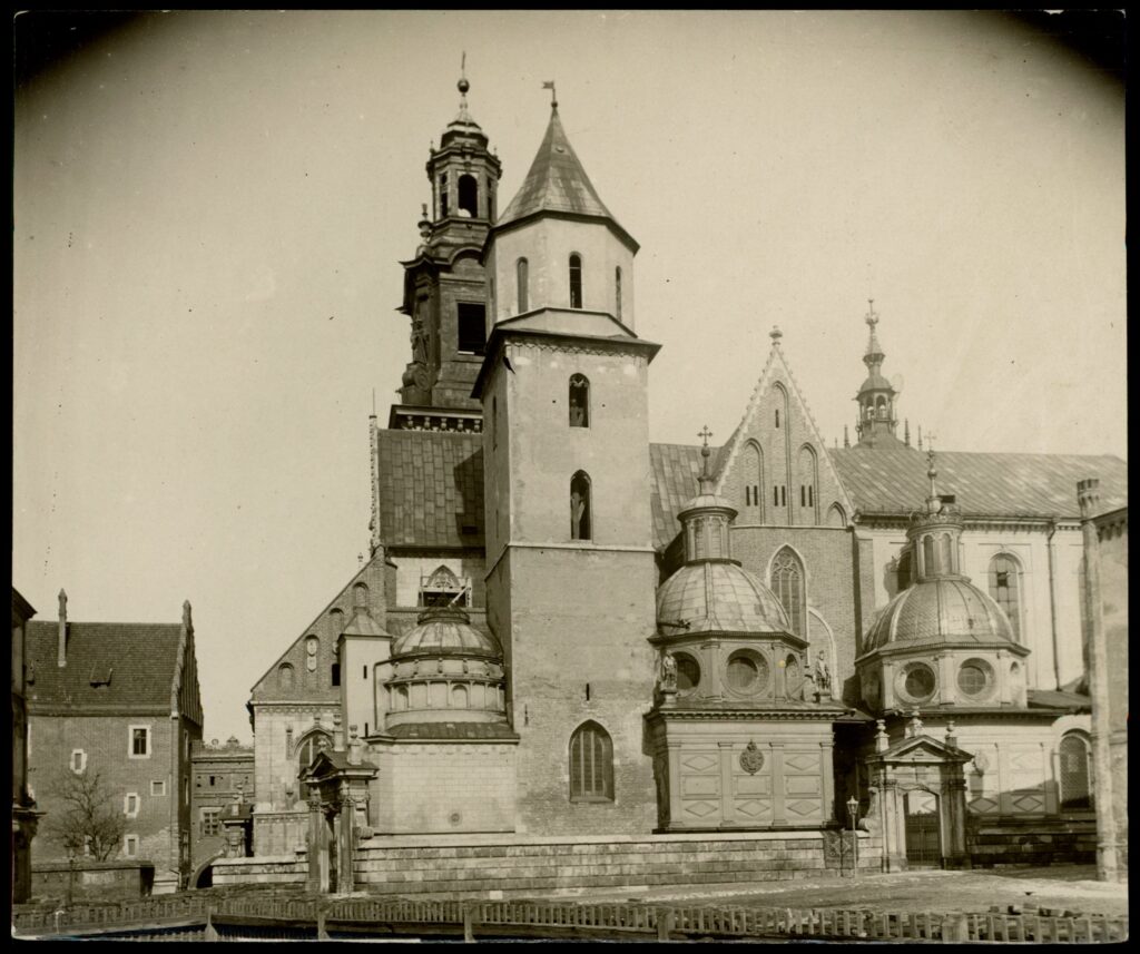 Katedra na Wawelu — „matka” kościołów krakowskich